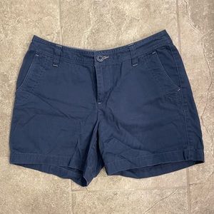 Natural reflection shorts